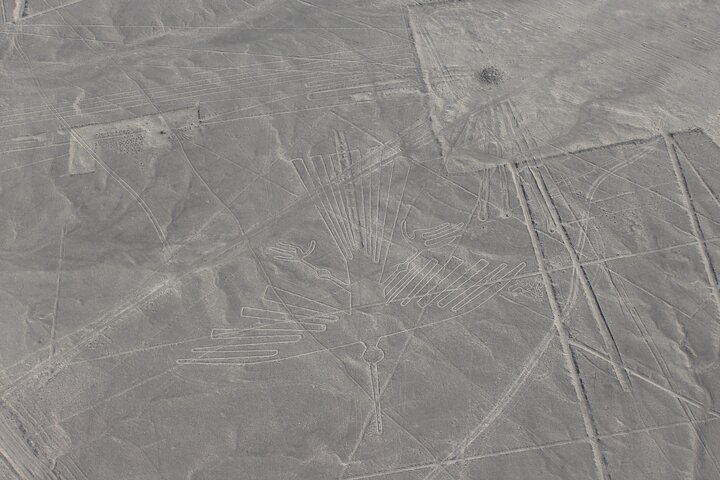 Overflight Lineas de Nasca Aerial view!