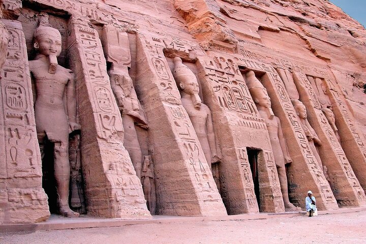 Day tour to Abu Simbel from Aswan by private car