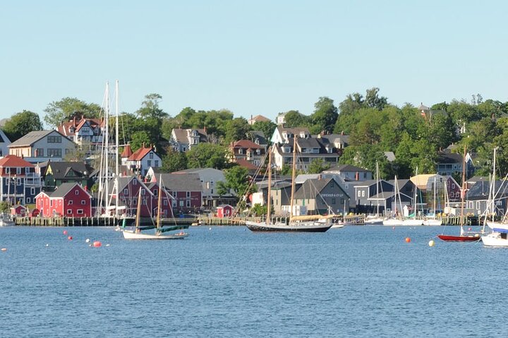 Peggy's Cove and Lunenburg Tour (small group)