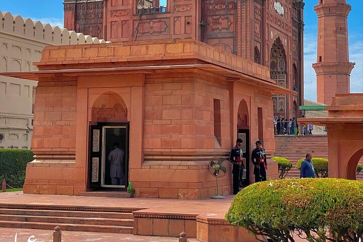 2 Days Private Guided Tour in Lahore