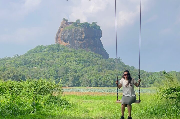 From Colombo: Sigiriya and Dambulla Day Trip and Safari