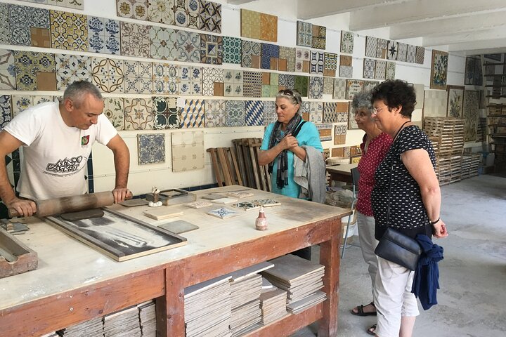 Lisbon Getaway: Private Arrábida Wine & Food Tour