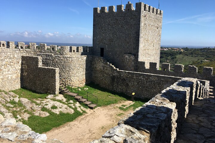 Lisbon Getaway: Private Arrábida Wine & Food Tour