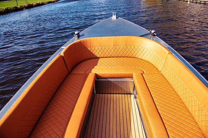Private Electric Boat Rental in Haarlem (No License Required)