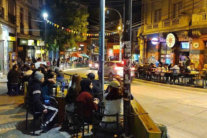 Private Bars and Pubs tour in Valparaiso with Drinks Tasting