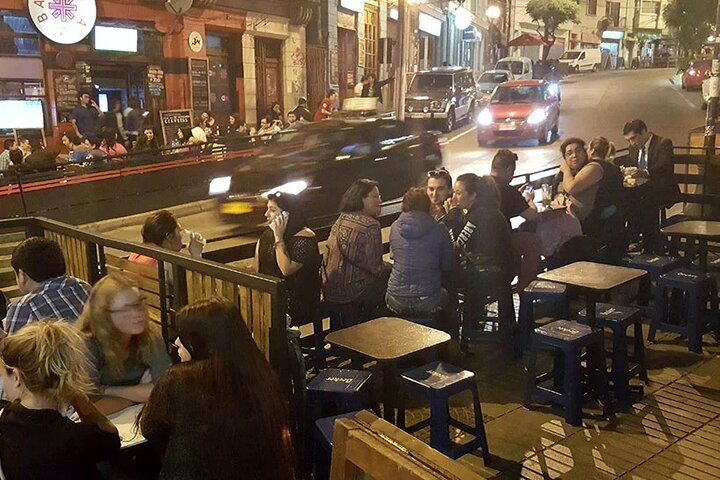 Private Bars and Pubs tour in Valparaiso with Drinks Tasting