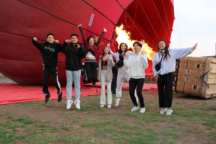 Balloon flight + pick up in CDMX + Breakfast in Cave + Pyramids