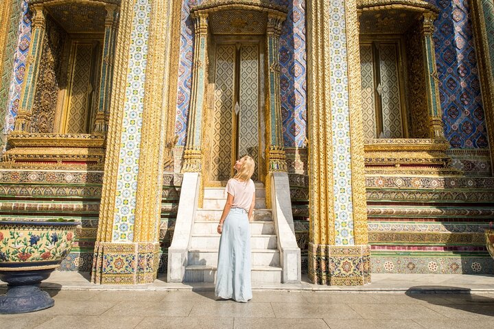 Grand Palace & Temples of Bangkok with experienced guide
