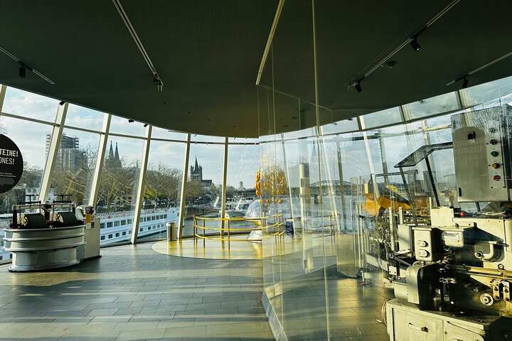 Cologne Highlights Walking Tour with your Private Tour Guide 3 h