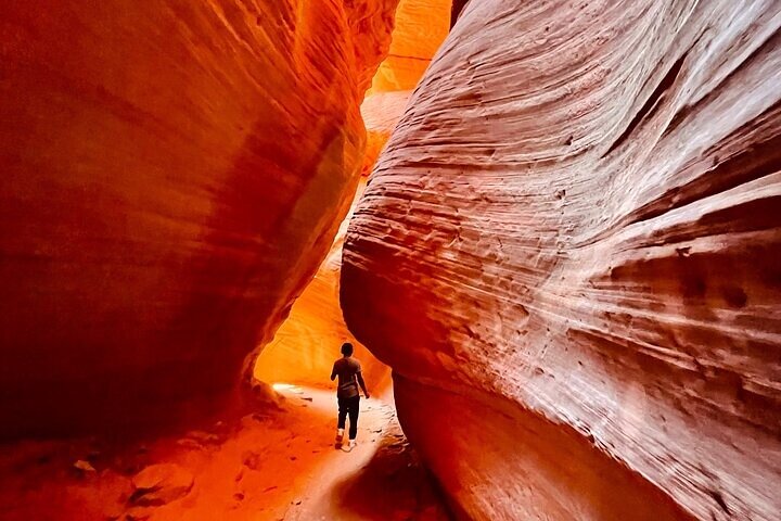 Peek-a-boo Slot Canyon Tour and Sandboarding UTV Adventure