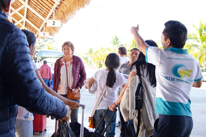 Huatulco Airport: Round-Trip Transfer to Huatulco Hotels