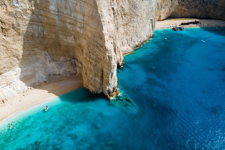 Shipwreck and Blue Caves - Private Speedboat Tour (up to 6 pax)