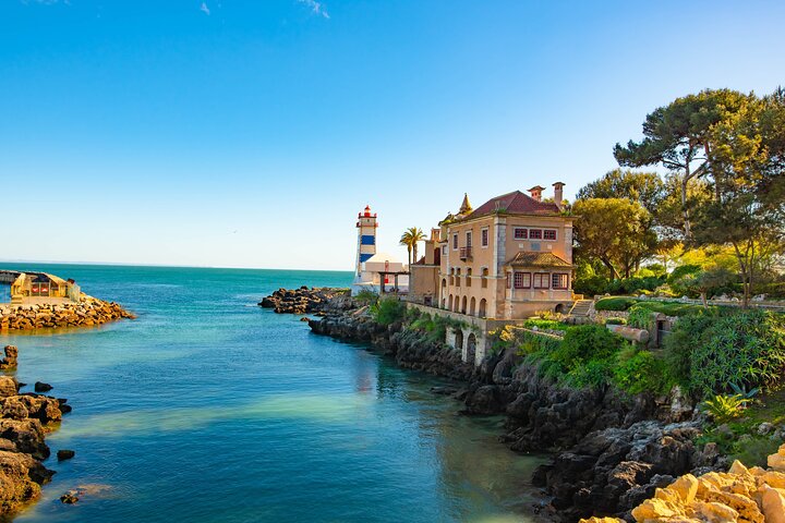Group Tour to Sintra, Pena, Regaleira, Cabo da Roca & Cascais