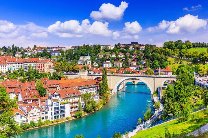 Bern : Private Walking Tour with a Local Guide (Private tour)