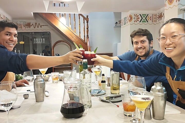 Peruvian Cooking Class Cocktails and Market Tour in Cusco