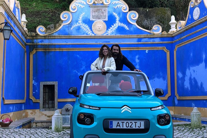 Private Sintra Tour Palaces and Coast by Vintage Car or Jeep