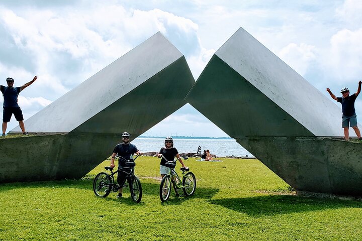 Kingston Bike Tours - Scenic Waterfront Ride