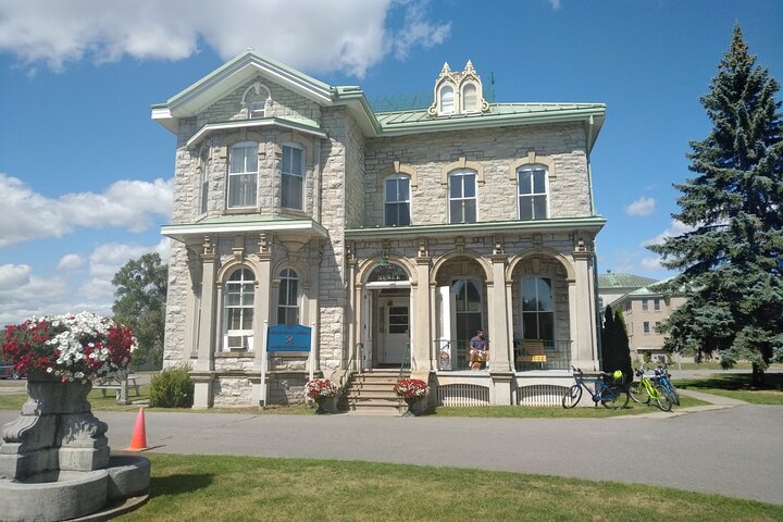 Kingston Bike Tours - Scenic Waterfront Ride