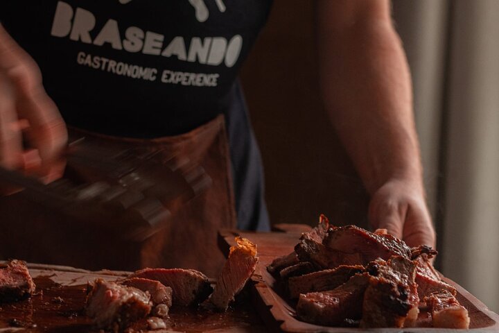 Roast and Empanadas Class with Wine |Mendoza|Braseando Experience