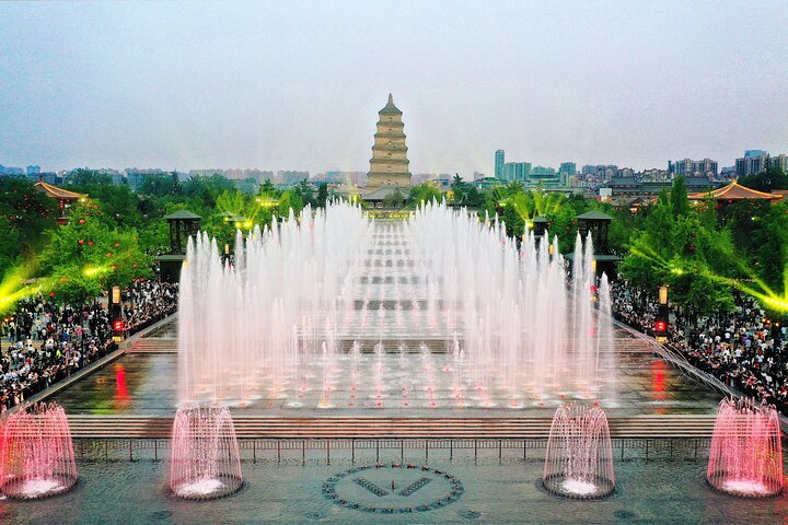 2-Hour Private Tour of the Big Wild Goose Pagoda by Subway