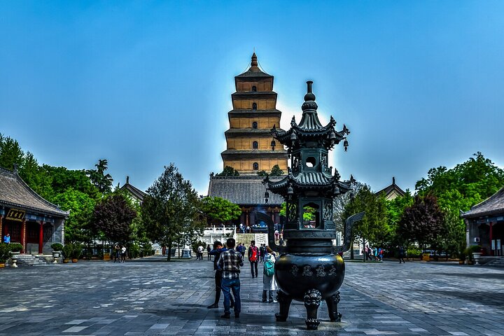 2-Hour Private Tour of the Big Wild Goose Pagoda by Subway