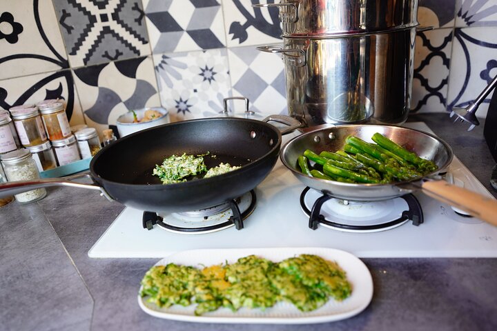 Private Market Tour and Cooking Class in Annecy with a Local