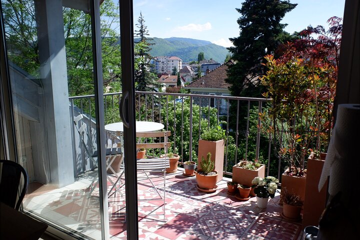 Private Market Tour and Cooking Class in Annecy with a Local