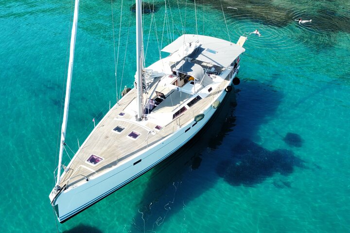 All-Inclusive Full-Day Cruise & Lunch