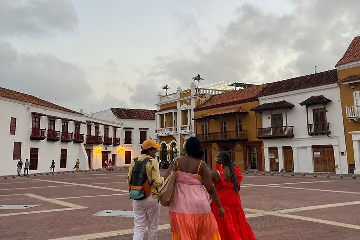 Private Walking Tour in Cartagena Walled City & Getsemaní
