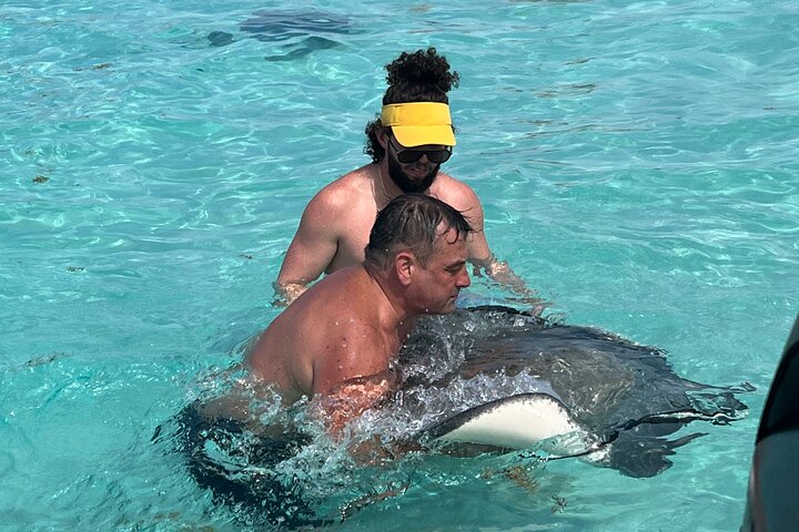 Private Boat Tours: Customize Your Grand Cayman Adventure!