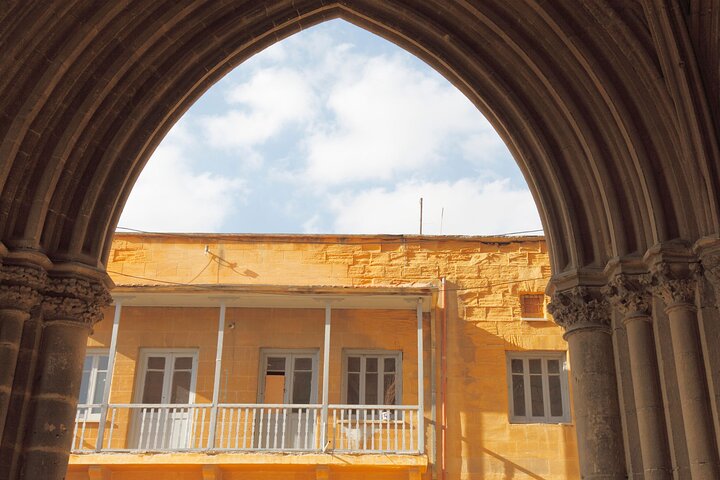 Nikosia : Private Custom Walking Tour with A Guide (Private Tour)
