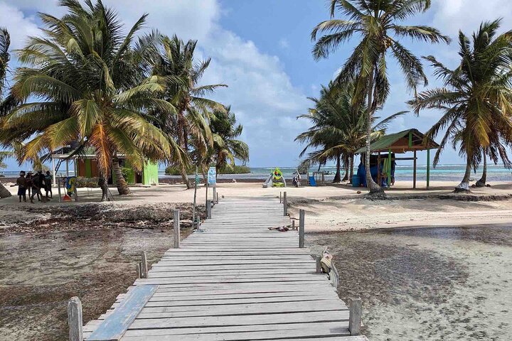 San Blas Islands - 2D/1N Private Beach Cabin + Meals + Boat Tour