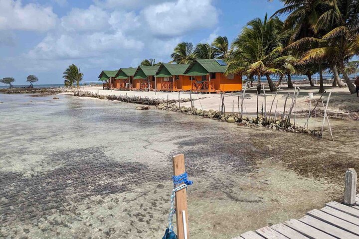 San Blas Islands - 2D/1N Private Beach Cabin + Meals + Boat Tour