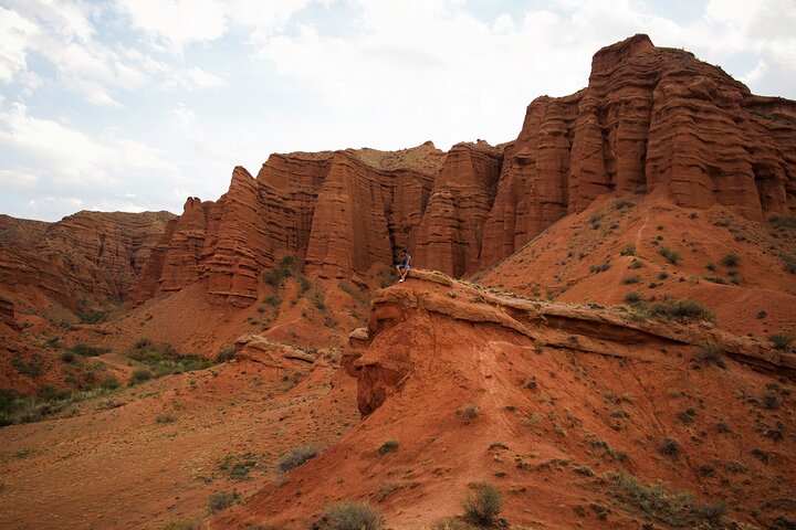 2-Day Issyk Kul Small Group Tour with Yurt Stay and Eagle Show