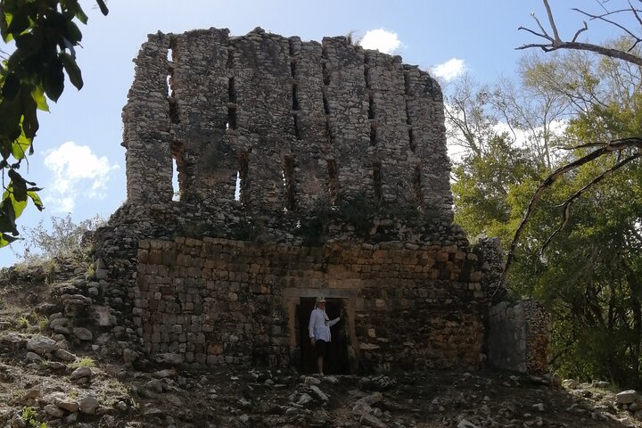 Puuc Route Mayan Archaeological Ruins: Uxmal, Kabah, Sayil and Labnah