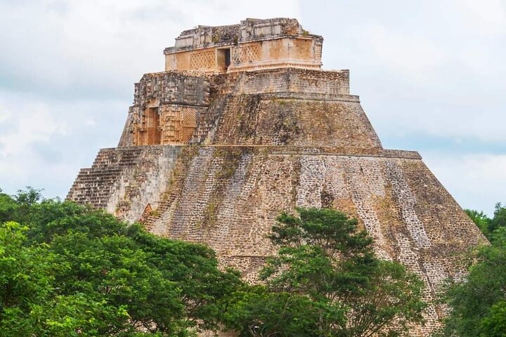 Puuc Route Mayan Archaeological Ruins: Uxmal, Kabah, Sayil and Labnah