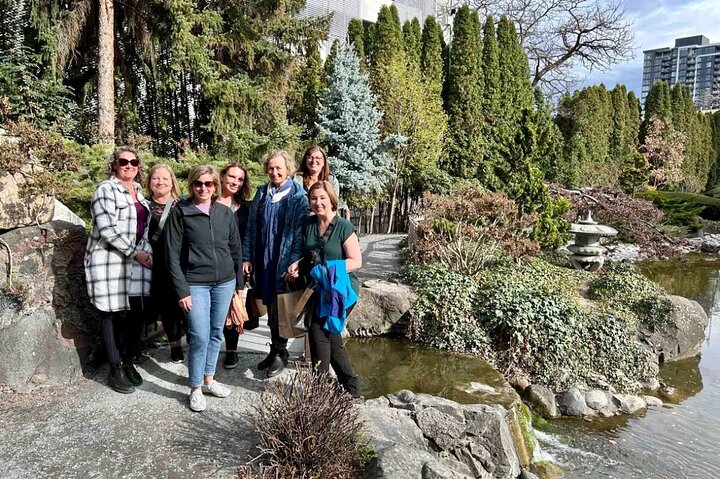 Kelowna: #1 Rated Walking Food Tour with 7 Tastings and 4 Drinks