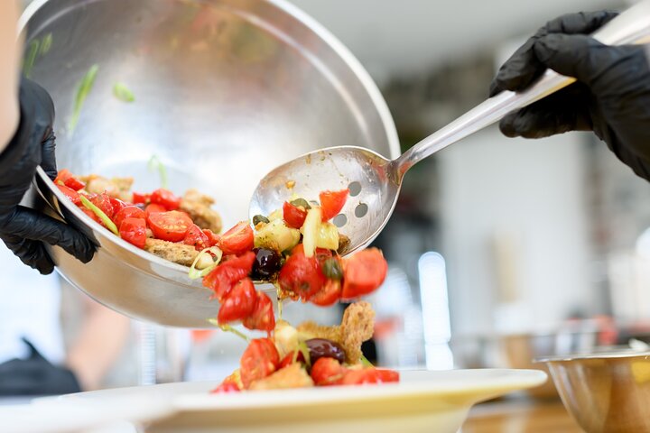 Santorini Cooking Lesson with Chef and a Bottle of Wine