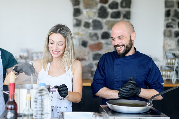 Santorini Cooking Lesson with Chef and a Bottle of Wine