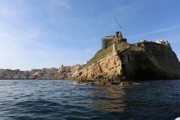 5h Day boat tour to discover Procida and/or Ischia Private