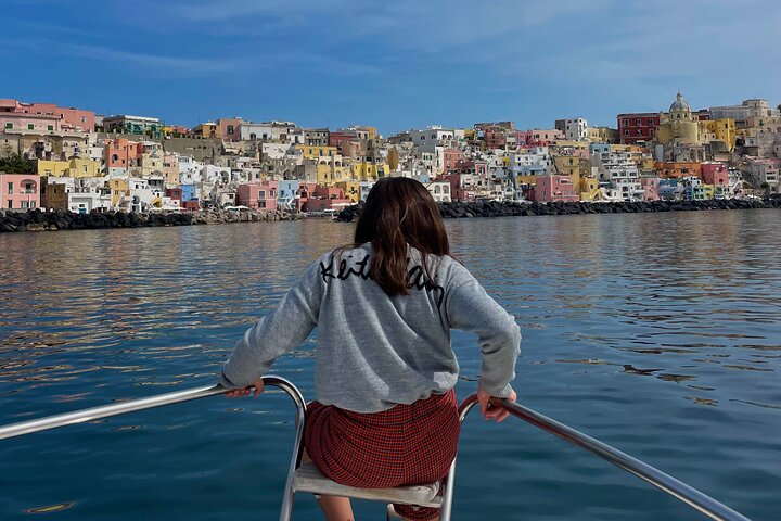 5h Day boat tour to discover Procida and/or Ischia Private