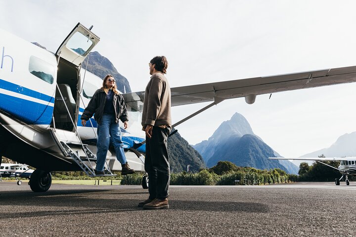 Milford Sound Fly-Cruise-Fly Tour from Queenstown
