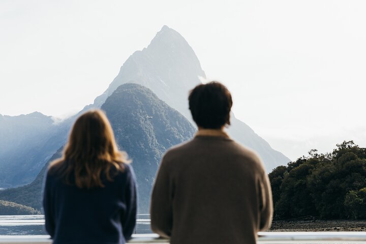 Milford Sound Fly-Cruise-Fly Tour from Queenstown