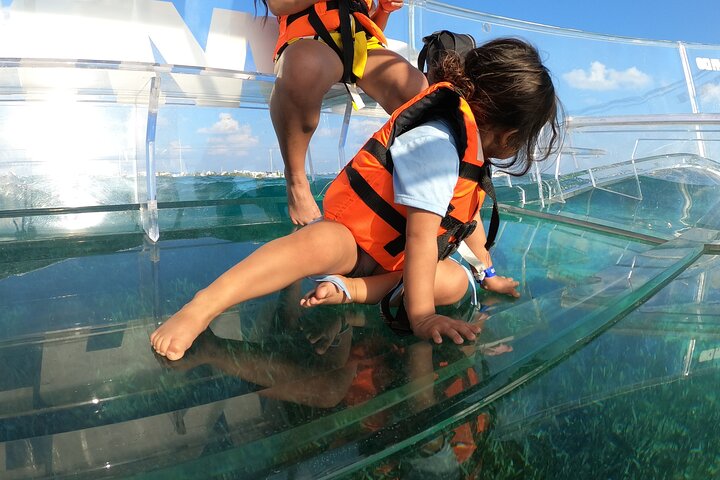 Cabo Clear Boat Tour to the Arch: Hotel Pickup Available