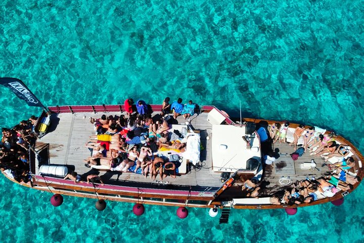 Boat Tour to Caprera and La Maddalena Archipelago
