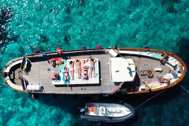 Boat Tour to Caprera and La Maddalena Archipelago