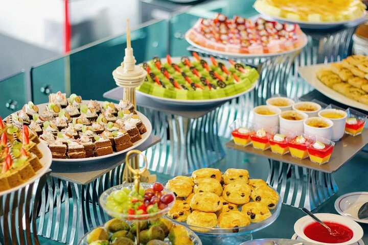 From Singapore: Private Kuala Lumpur / Malacca tour + SKY DINING
