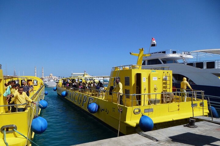 Marsa Alam: Royal Seascope Submarine cruise with pickup