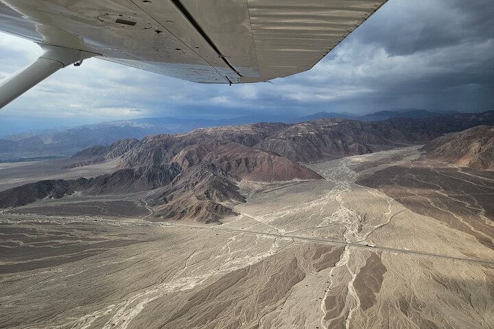 Nazca Lines Flight Fly with the Experts – English-Speaking Guide