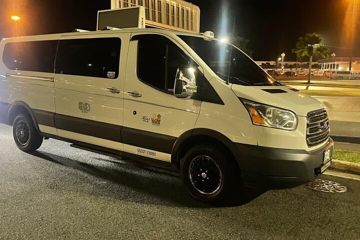 Private Transfer from Shimonoseki Cruise Port to Fukuoka Hotels